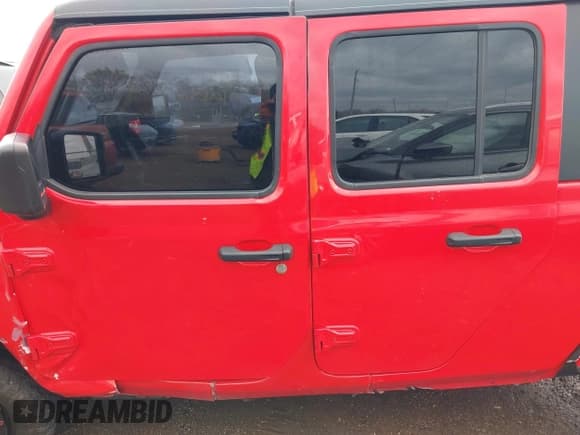 ✅ 2021 Jeep Gladiator Freedom • VIN: 1C6HJTAG0ML547293 • Лот: 41926067. Опубликован ранее на IAAI с пробегом 57 696 миль. Бесплатный доступ к архиву аукционных продаж из США и подробный отчёт об истории автомобиля на DreamBid. Изображение 13.