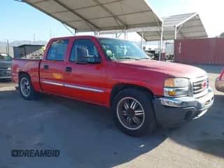 2006 GMC Sierra 1500 SL with VIN 2GTEC13V961213861, listed as a IAAI auction lot 43417439 with 215,402 mi miles and . Bid and sale history available at DreamBid. Image 1.