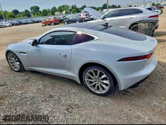 ✅ 2018 Jaguar F-Type 340HP • VIN: SAJDD1EV7JCK51373 • Lot: 96762725. Wystawiony na Copart z przebiegiem 60 484 mil. Bezpłatny archiwum sprzedaży aukcyjnych z USA i szczegółowy raport historii pojazdu na DreamBid. Zdjęcie 4.