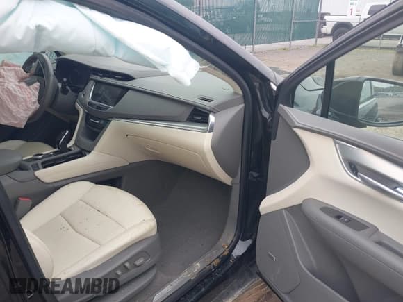 ✅ 2021 Cadillac XT5 AWD Premium Luxury • VIN: 1GYKNDRS4MZ132969 • Лот: 42158525. Опубликован ранее на IAAI с пробегом 37 526 миль. Бесплатный доступ к архиву аукционных продаж из США и подробный отчёт об истории автомобиля на DreamBid. Изображение 5.