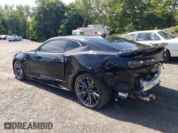 ✅ 2022 Chevrolet Camaro ZL1 • VIN: 1G1FK1R65N0107501 • Лот: 69619905. Опубликован ранее на Copart с пробегом 21 502 миль. Бесплатный доступ к архиву аукционных продаж из США и подробный отчёт об истории автомобиля на DreamBid. Изображение 2.