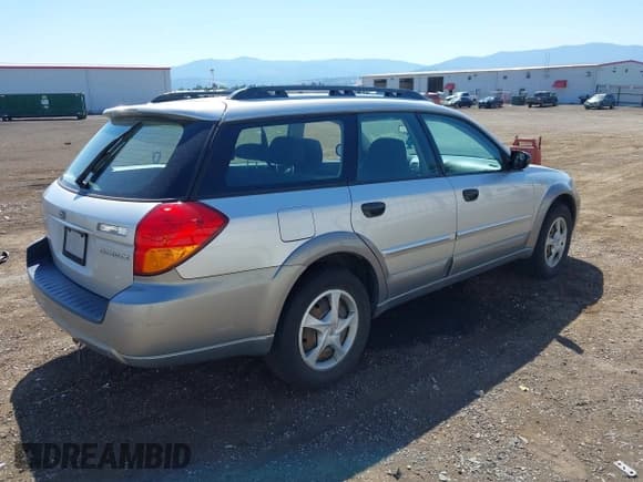 ✅ 2007 Subaru Legacy Outback • VIN: 4S4BP61CX77337711 • Lot: 42684013. Listed on IAAI with 201,987 mi. Free auction sales archive from the USA and detailed vehicle history report at DreamBid. Image 4.