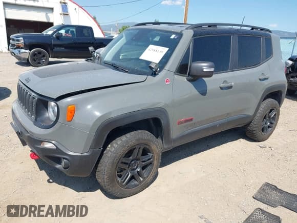 ✅ 2021 Jeep Renegade Trailhawk • VIN: ZACNJDC12MPN30675 • Lot: 42988189. Wystawiony na IAAI z przebiegiem 62 998 mil. Bezpłatny archiwum sprzedaży aukcyjnych z USA i szczegółowy raport historii pojazdu na DreamBid. Zdjęcie 2.