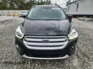 ✅ 2017 Ford Escape SE • VIN: 1FMCU0GD5HUC42406 • Lot: 90489705. Wystawiony na Copart z przebiegiem 110 610 mil. Bezpłatny archiwum sprzedaży aukcyjnych z USA i szczegółowy raport historii pojazdu na DreamBid. Zdjęcie 5.