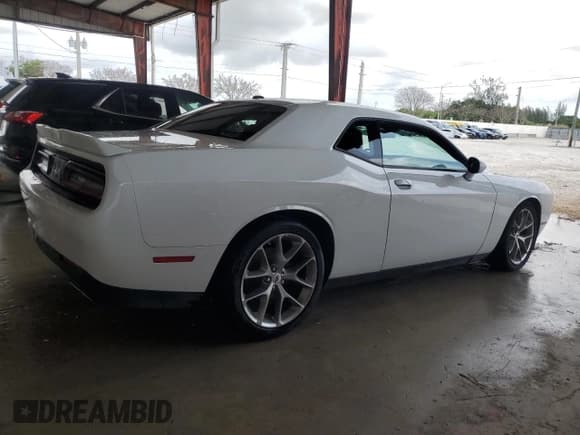 ✅ 2022 Dodge Challenger GT • VIN: 2C3CDZJG9NH233111 • Lot: 59876534. Wystawiony na Copart z przebiegiem 45 205 mil. Bezpłatny archiwum sprzedaży aukcyjnych z USA i szczegółowy raport historii pojazdu na DreamBid. Zdjęcie 3.
