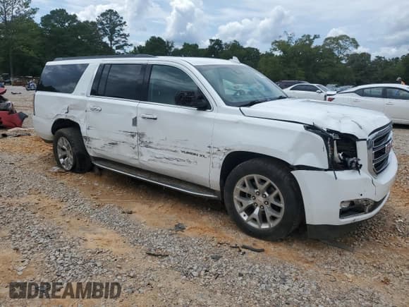 ✅ 2017 GMC Yukon XL SLT • VIN: 1GKS1GKC8HR310866 • Lot: 59384695. Listed on Copart with 116,396 mi. Free auction sales archive from the USA and detailed vehicle history report at DreamBid. Image 4.