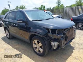 ✅ 2013 Kia Sorento EX • VIN: 5XYKU4A23DG419089 • Lot: 42457814. Listed on IAAI with 177,828 mi. Free auction sales archive from the USA and detailed vehicle history report at DreamBid. Image 1.