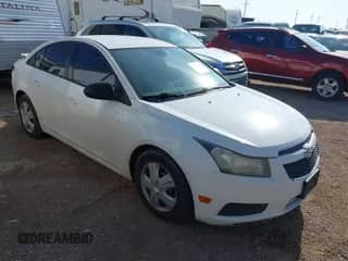 2013 Chevrolet Cruze LS с VIN 1G1PA5SG7D7240624, выставлен на аукционе IAAI как лот 42783412 с пробегом 149 482 миль миль и . История ставок и продаж доступна на DreamBid. Изображение 1.
