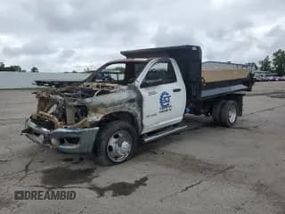 ✅ 2022 Ram 5500 Tradesman • VIN: 3C7WRNBL7NG268988 • Lot: 56848504. Wystawiony na Copart z przebiegiem Nie podano. Bezpłatny archiwum sprzedaży aukcyjnych z USA i szczegółowy raport historii pojazdu na DreamBid. Zdjęcie 1.