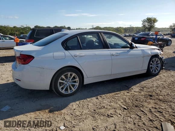 ✅ 2017 BMW 3 Series 320i xDrive • VIN: WBA8E5G57HNU41252 • Лот: 71023865. Опубликован ранее на Copart с пробегом 94 643 миль. Бесплатный доступ к архиву аукционных продаж из США и подробный отчёт об истории автомобиля на DreamBid. Изображение 3.