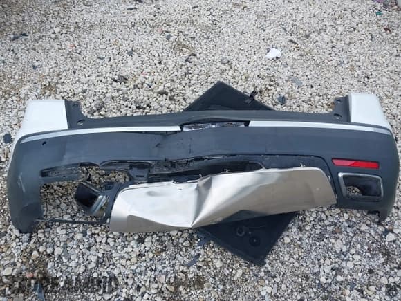 ✅ 2017 Cadillac XT5 Platinum AWD • VIN: 1GYKNFRSXHZ109634 • Lot: 43028551. Listed on IAAI with 92,434 mi. Free auction sales archive from the USA and detailed vehicle history report at DreamBid. Image 12.