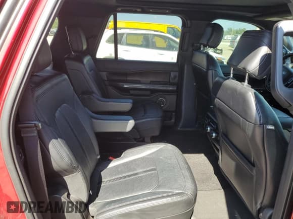 ✅ 2019 Ford Expedition Max Limited • VIN: 1FMJK2AT4KEA60626 • Lot: 84037825. Wystawiony na Copart z przebiegiem 132 911 mil. Bezpłatny archiwum sprzedaży aukcyjnych z USA i szczegółowy raport historii pojazdu na DreamBid. Zdjęcie 11.