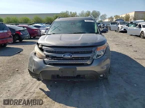 ✅ 2014 Ford Explorer Limited • VIN: 1FM5K7F92EGB73527 • Lot: 80208265. Listed on Copart with 127,446 mi. Free auction sales archive from the USA and detailed vehicle history report at DreamBid. Image 14.