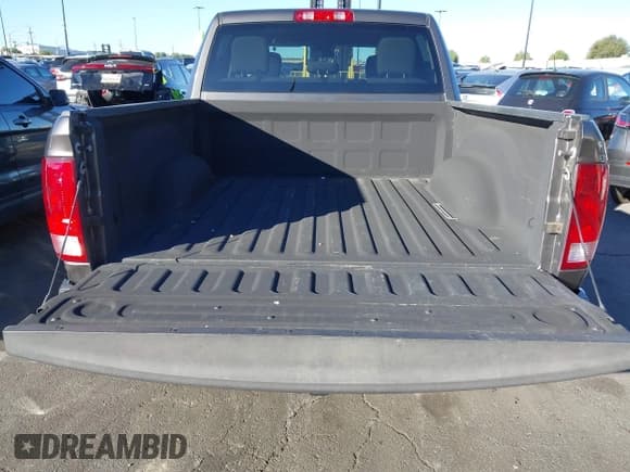 ✅ 2018 Ram 1500 Express • VIN: 3C6RR6KT7JG269723 • Lot: 43782367. Listed on IAAI with 91,822 mi. Free auction sales archive from the USA and detailed vehicle history report at DreamBid. Image 12.