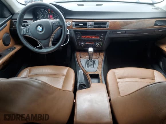 ✅ 2008 BMW 3 Series 335xi • VIN: WBAWC73518E066697 • Лот: 69752795. Опубликован ранее на Copart с пробегом 173 847 миль. Бесплатный доступ к архиву аукционных продаж из США и подробный отчёт об истории автомобиля на DreamBid. Изображение 8.