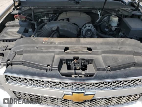 ✅ 2014 Chevrolet Suburban LT • VIN: 1GNSKJE74ER143879 • Lot: 65392194. Wystawiony na Copart z przebiegiem 277 412 mil. Bezpłatny archiwum sprzedaży aukcyjnych z USA i szczegółowy raport historii pojazdu na DreamBid. Zdjęcie 12.