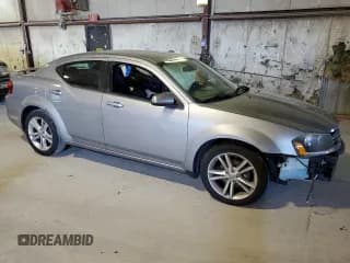 ✅ 2013 Dodge Avenger SXT • VIN: 1C3CDZCG1DN616592 • Lot: 68267434. Wystawiony na Copart z przebiegiem 114 780 mil. Bezpłatny archiwum sprzedaży aukcyjnych z USA i szczegółowy raport historii pojazdu na DreamBid. Zdjęcie 4.