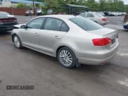 ✅ 2014 Volkswagen Jetta TDI w/Premium/Nav • VIN: 3VWLL7AJ9EM226026 • Lot: 42219871. Wystawiony na IAAI z przebiegiem 100 386 mil. Bezpłatny archiwum sprzedaży aukcyjnych z USA i szczegółowy raport historii pojazdu na DreamBid. Zdjęcie 3.