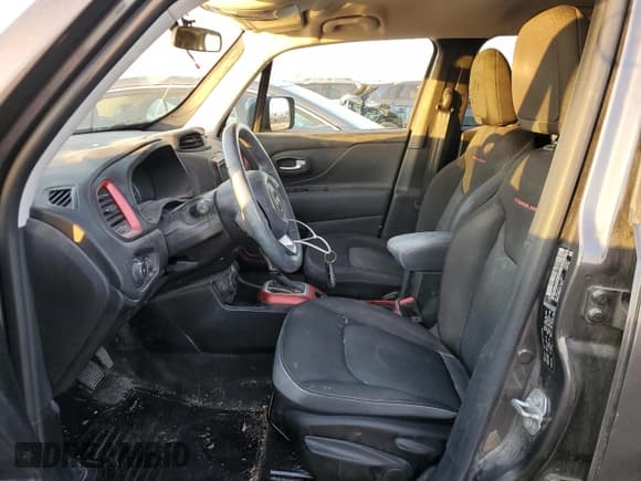 ✅ 2020 Jeep Renegade Trailhawk • VIN: ZACNJBC11LPL31734 • Lot: 67202952. Listed on Copart with 12,368 mi. Free auction sales archive from the USA and detailed vehicle history report at DreamBid. Image 7.