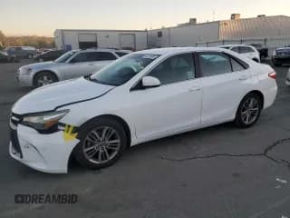 ✅ 2015 Toyota Camry SE • VIN: 4T1BF1FK4FU004197 • Lot: 93219985. Wystawiony na Copart z przebiegiem 104 172 mil. Bezpłatny archiwum sprzedaży aukcyjnych z USA i szczegółowy raport historii pojazdu na DreamBid. Zdjęcie 1.