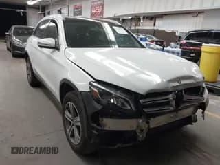 ✅ 2019 Mercedes-Benz GLC 300 • VIN: WDC0G4JB9K1002369 • Lot: 43187403. Wystawiony na IAAI z przebiegiem 95 067 mil. Bezpłatny archiwum sprzedaży aukcyjnych z USA i szczegółowy raport historii pojazdu na DreamBid. Zdjęcie 1.