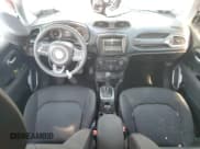 ✅ 2018 Jeep Renegade Sport • VIN: ZACCJBAB2JPH51425 • Lot: 64578975. Wystawiony na Copart z przebiegiem 73 226 mil. Bezpłatny archiwum sprzedaży aukcyjnych z USA i szczegółowy raport historii pojazdu na DreamBid. Zdjęcie 8.