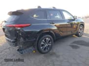 ✅ 2023 Toyota Highlander Limited • VIN: 5TDKDRAH1PS030332 • Lot: 43562432. Listed on IAAI with 44,461 mi. Free auction sales archive from the USA and detailed vehicle history report at DreamBid. Image 4.