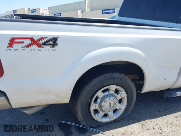 ✅ 2016 Ford F-250 Lariat • VIN: 1FT7W2B62GEB53132 • Lot: 42201422. Wystawiony na IAAI z przebiegiem 71 247 mil. Bezpłatny archiwum sprzedaży aukcyjnych z USA i szczegółowy raport historii pojazdu na DreamBid. Zdjęcie 18.