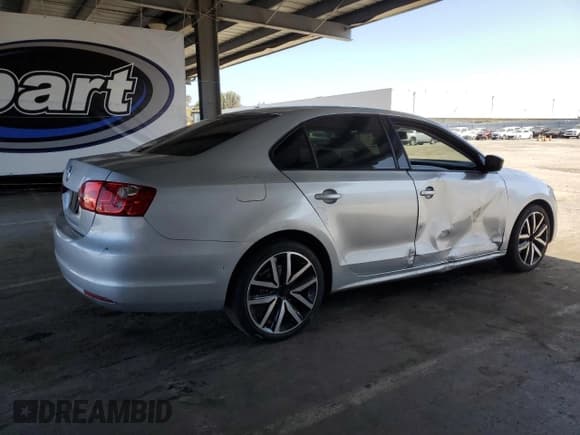 ✅ 2012 Volkswagen Jetta S • VIN: 3VW2K7AJ8CM354625 • Лот: 61662375. Опубликован ранее на Copart с пробегом 142 968 миль. Бесплатный доступ к архиву аукционных продаж из США и подробный отчёт об истории автомобиля на DreamBid. Изображение 3.