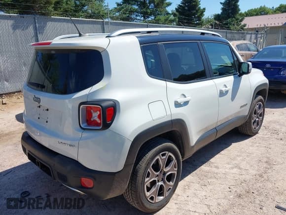 ✅ 2017 Jeep Renegade Limited • VIN: ZACCJBDBXHPG41356 • Lot: 42645193. Wystawiony na IAAI z przebiegiem 64 462 mil. Bezpłatny archiwum sprzedaży aukcyjnych z USA i szczegółowy raport historii pojazdu na DreamBid. Zdjęcie 4.
