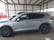 ✅ 2020 Mazda CX-5 Touring • VIN: JM3KFACM8L1770738 • Lot: 43237475. Wystawiony na IAAI z przebiegiem 96 169 mil. Bezpłatny archiwum sprzedaży aukcyjnych z USA i szczegółowy raport historii pojazdu na DreamBid. Zdjęcie 14.