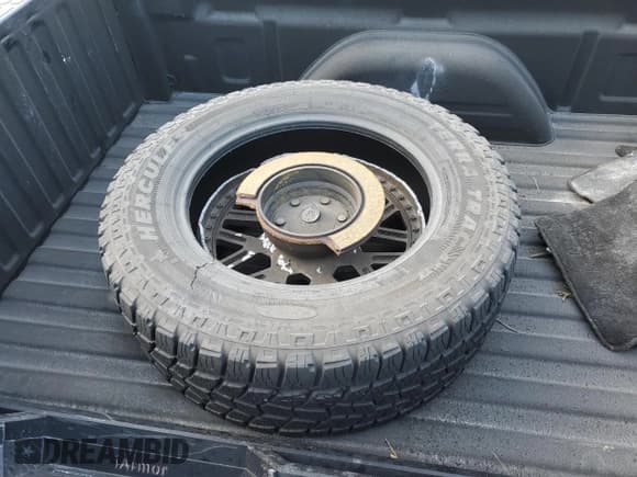 ✅ 2004 Chevrolet Silverado 1500 Z71 • VIN: 1GCEK19T44E166632 • Лот: 76196444. Опубликован ранее на Copart с пробегом 188 968 миль. Бесплатный доступ к архиву аукционных продаж из США и подробный отчёт об истории автомобиля на DreamBid. Изображение 12.