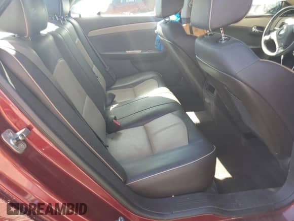 2010 Chevrolet Malibu LTZ z VIN 1G1ZE5EB2AF120406, wystawiony jako Copart lot #86856125 z przebiegiem 144 885 mil mil oraz Szkoda całkowita • Salvage title. Historia ofert i sprzedaży dostępna na DreamBid. Obrazek 10.