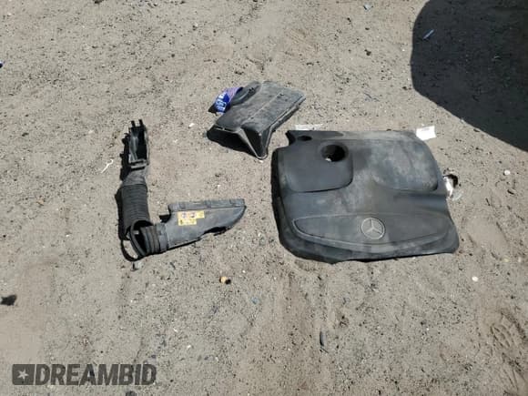 ✅ 2019 Mercedes-Benz GLA 250 • VIN: WDCTG4EB6KU019989 • Lot: 58482345. Wystawiony na Copart z przebiegiem 168 666 mil. Bezpłatny archiwum sprzedaży aukcyjnych z USA i szczegółowy raport historii pojazdu na DreamBid. Zdjęcie 13.