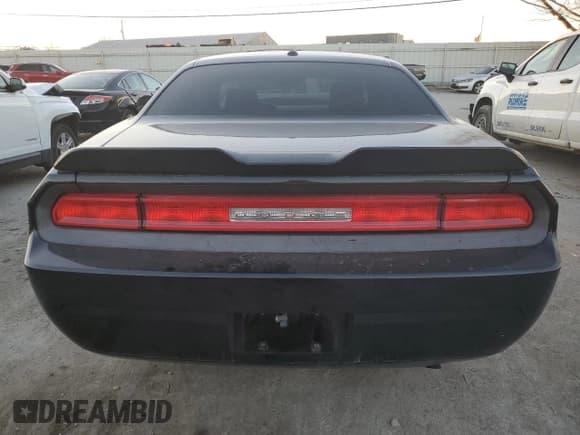 ✅ 2010 Dodge Challenger SE • VIN: 2B3CJ4DV7AH313696 • Lot: 80224663. Wystawiony na Copart z przebiegiem 143 783 mil. Bezpłatny archiwum sprzedaży aukcyjnych z USA i szczegółowy raport historii pojazdu na DreamBid. Zdjęcie 6.