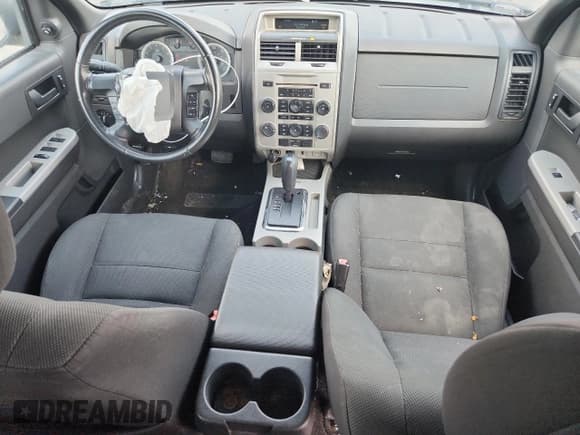 ✅ 2009 Ford Escape XLT • VIN: 1FMCU03769KC67957 • Lot: 87244225. Wystawiony na Copart z przebiegiem 212 890 mil. Bezpłatny archiwum sprzedaży aukcyjnych z USA i szczegółowy raport historii pojazdu na DreamBid. Zdjęcie 8.