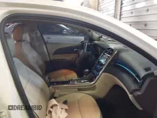 2013 Chevrolet Malibu LTZ z VIN 1G11H5SA6DF123555, wystawiony jako IAAI lot #41351172 z przebiegiem 178 140 mil mil oraz . Historia ofert i sprzedaży dostępna na DreamBid. Obrazek 5.