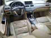 2009 Honda Accord EX-L z VIN 1HGCP36839A041836, wystawiony jako Copart lot #90903735 z przebiegiem 262 796 mil mil oraz Czysty tytuł • Clean title. Historia ofert i sprzedaży dostępna na DreamBid. Obrazek 8.