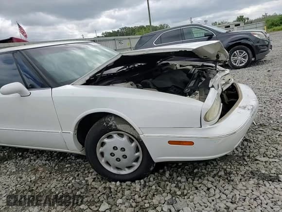 ✅ 1999 Oldsmobile 88 LS • VIN: 1G3HN52K0X4821750 • Lot: 71619264. Wystawiony na Copart z przebiegiem Nie podano. Bezpłatny archiwum sprzedaży aukcyjnych z USA i szczegółowy raport historii pojazdu na DreamBid. Zdjęcie 10.