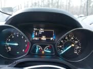 ✅ 2017 Ford Escape Titanium • VIN: 1FMCU0JD0HUC13307 • Lot: 43883887. Wystawiony na IAAI z przebiegiem 71 756 mil. Bezpłatny archiwum sprzedaży aukcyjnych z USA i szczegółowy raport historii pojazdu na DreamBid. Zdjęcie 7.