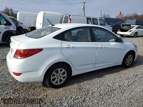 ✅ 2014 Hyundai Accent GLS • VIN: KMHCT4AE6EU612351 • Лот: 81403374. Опубликован ранее на Copart с пробегом 131 179 миль. Бесплатный доступ к архиву аукционных продаж из США и подробный отчёт об истории автомобиля на DreamBid. Изображение 3.