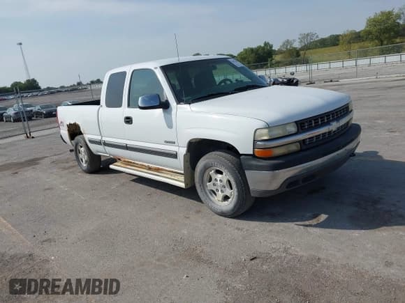 ✅ 1999 Chevrolet Silverado 1500 LS • VIN: 1GCEK19VXXE122298 • Лот: 43172489. Опубликован ранее на IAAI с пробегом 197 240 миль. Бесплатный доступ к архиву аукционных продаж из США и подробный отчёт об истории автомобиля на DreamBid. Изображение 1.