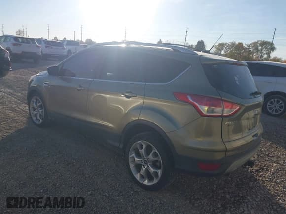 ✅ 2013 Ford Escape Titanium • VIN: 1FMCU9J90DUC83920 • Lot: 43645132. Wystawiony na IAAI z przebiegiem 157 119 mil. Bezpłatny archiwum sprzedaży aukcyjnych z USA i szczegółowy raport historii pojazdu na DreamBid. Zdjęcie 3.