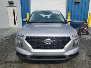 ✅ 2024 Hyundai Venue Preferred • VIN: KMHRC8A36RU309866 • Lot: 50789375. Wystawiony na Copart z przebiegiem 11 288 mil. Bezpłatny archiwum sprzedaży aukcyjnych z USA i szczegółowy raport historii pojazdu na DreamBid. Zdjęcie 5.