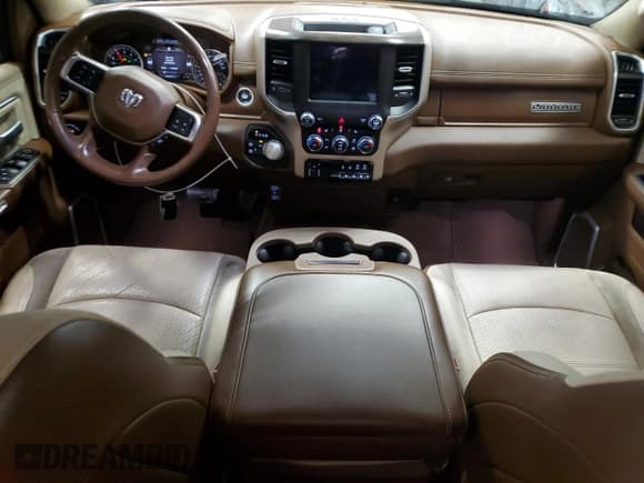 ✅ 2019 Ram 3500 • VIN: 3C63R3JJXKG575871 • Lot: 87378114. Wystawiony na Copart z przebiegiem 54 473 mil. Bezpłatny archiwum sprzedaży aukcyjnych z USA i szczegółowy raport historii pojazdu na DreamBid. Zdjęcie 8.