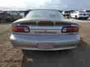 2000 Chevrolet Camaro Z28 z VIN 2G1FP22G6Y2156722, wystawiony jako Copart lot #45156165 z przebiegiem 123 955 mil mil oraz Szkoda całkowita • Salvage title. Historia ofert i sprzedaży dostępna na DreamBid. Obrazek 6.