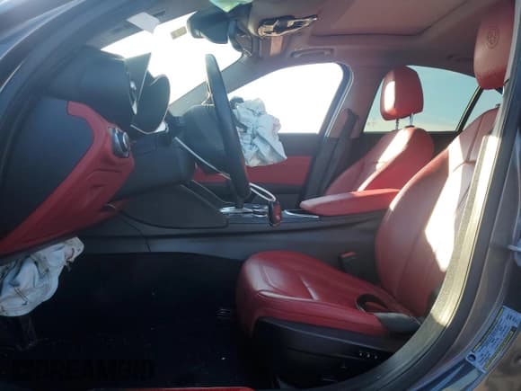 ✅ 2021 Alfa Romeo Giulia • VIN: ZARFAMAN9M7647301 • Lot: 42878465. Listed on Copart with Not provided. Free auction sales archive from the USA and detailed vehicle history report at DreamBid. Image 7.