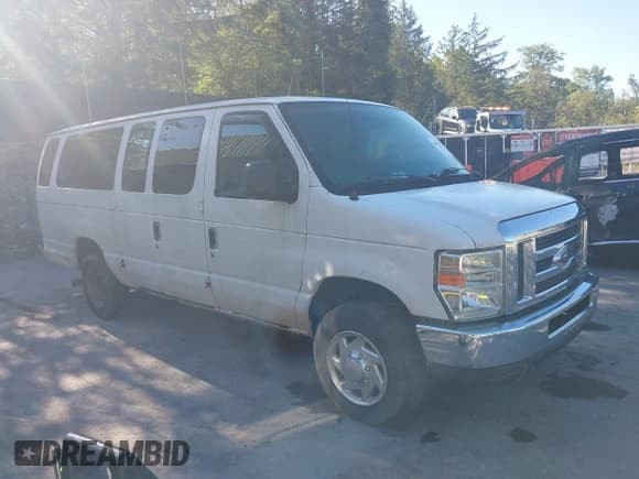 ✅ 2012 Ford Econoline Passenger XL • VIN: 1FBSS3BL1CDA88490 • Lot: 43065870. Wystawiony na IAAI z przebiegiem 133 453 mil. Bezpłatny archiwum sprzedaży aukcyjnych z USA i szczegółowy raport historii pojazdu na DreamBid. Zdjęcie 1.