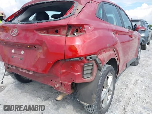 ✅ 2019 Hyundai Kona SE • VIN: KM8K12AAXKU222030 • Лот: 43054585. Опубликован ранее на IAAI с пробегом 120 943 миль. Бесплатный доступ к архиву аукционных продаж из США и подробный отчёт об истории автомобиля на DreamBid. Изображение 18.