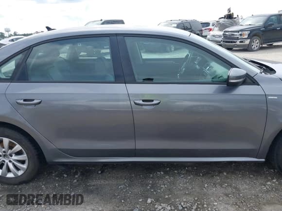 ✅ 2015 Volkswagen Passat Limited Edition • VIN: 1VWAT7A31FC016497 • Lot: 42503900. Listed on IAAI with 134,460 mi. Free auction sales archive from the USA and detailed vehicle history report at DreamBid. Image 13.